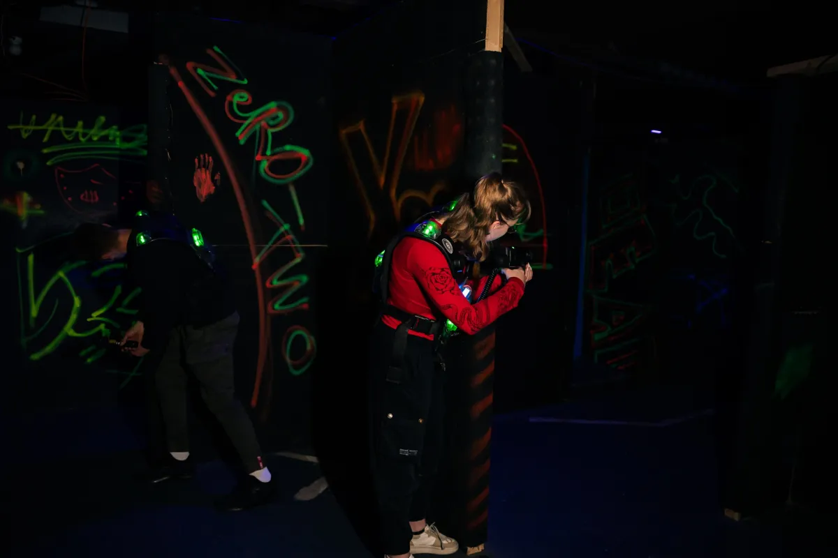 Lasertag-Arena mit Graffiti-Wänden bei Funderground Lüdenscheid